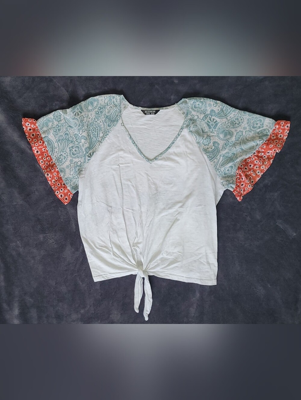 Bloomchic Short Sleeve Raglan Top, Paisley Patchwork, V-neck, Size 14-16 Shirt